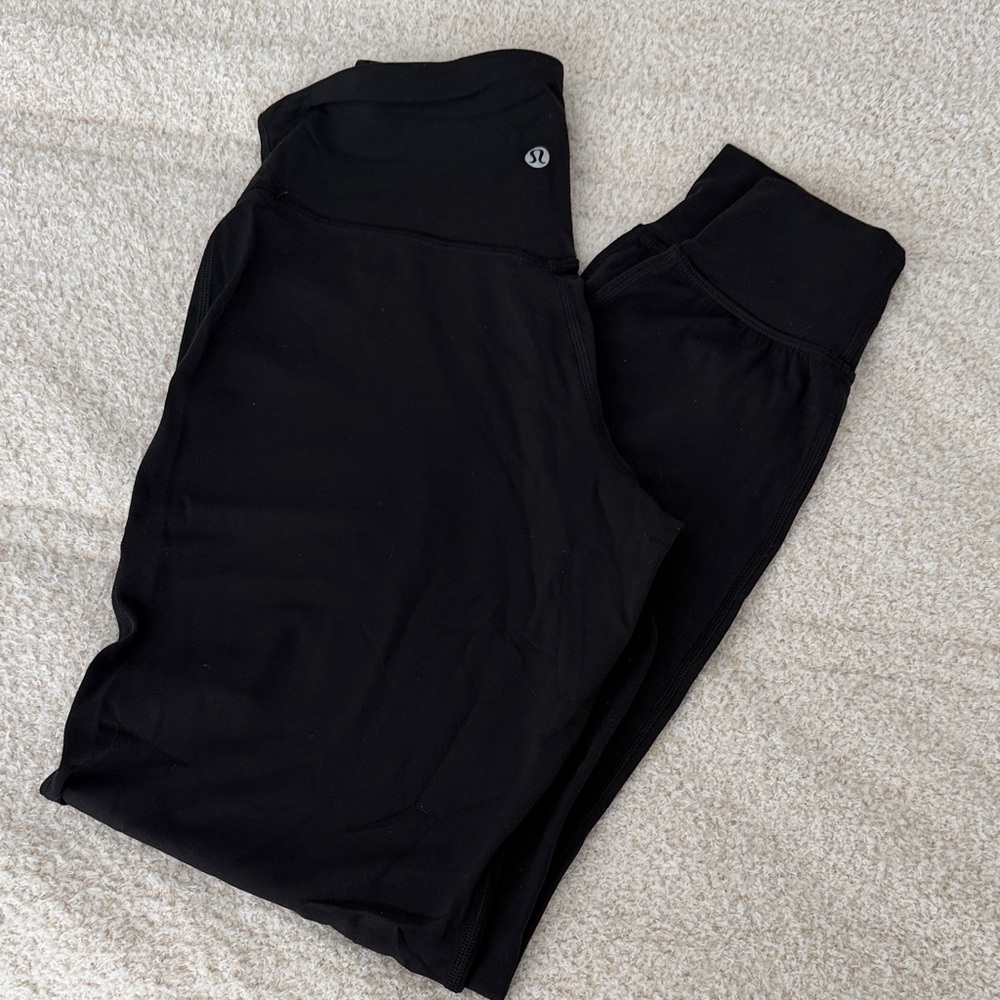 Lululemon Black Leggings Align High-Rise
Jogger